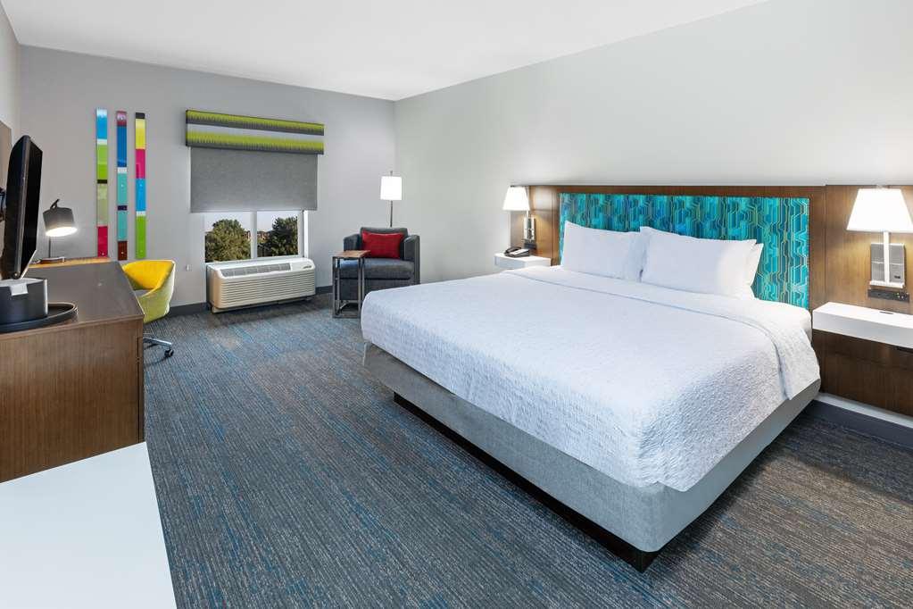 Hampton Inn & Suites Tulsa-Woodland Hills Room photo